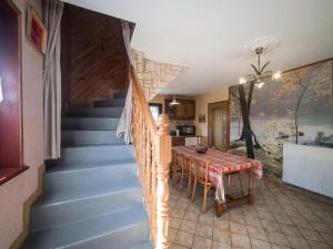 Maisons de vacances Quaint Holiday Home In Girmont Val d Ajol with Terrace : photos des chambres