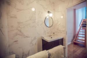 B&B / Chambres d'hotes La Maison Gobert Paris Hotel Particulier : photos des chambres