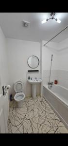 Modern house with garden and free parking