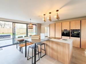 Lindum Barn - Ukc4649