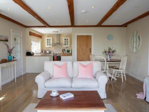 The Stables - Ukc4696