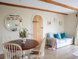 The Stables - Ukc4696
