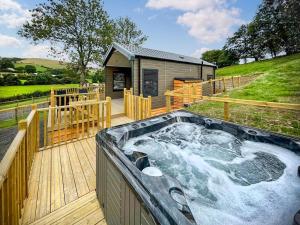 Meadow Retreat - Ukc8192