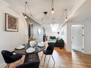 City Retreat At Queen Street