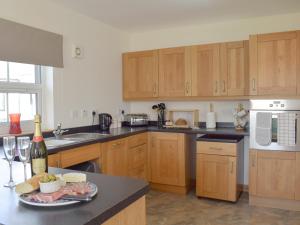 Willow Cottage - Uk30684