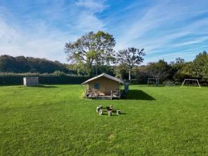 Woodpecker - Safari Tent - Ukc8978