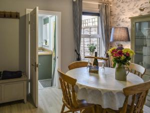 Curlew Cottage- Ukc5450