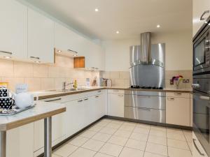 Perfect Harbour Views