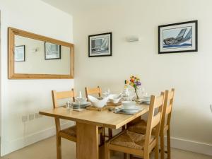 Perfect Harbour Views