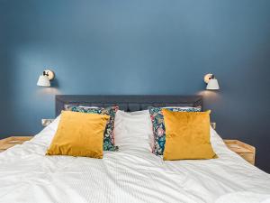 Carin Dyke - Uk43741