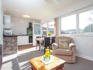 310 The Cove - Ukc5025