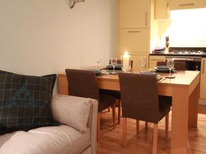 Raven Wing 14 - Glenwood - Ukc4891