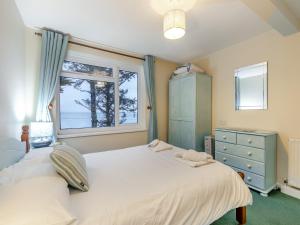 8 Mount Brioni - Ukc5343