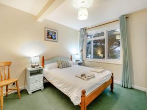 8 Mount Brioni - Ukc5343