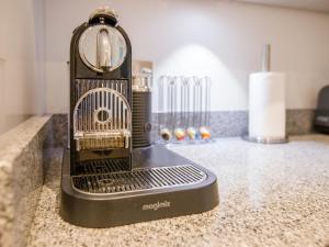 The Huxley - Ukc6400