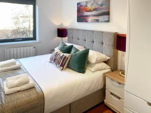 The Hawking - Ukc6398