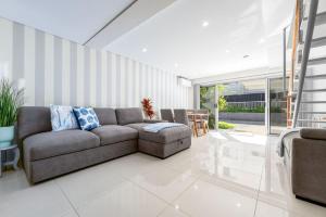The Wharfside Oasis by the Waves