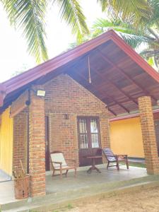 Araliya Lake Camp Resort
