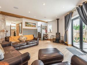 Silhouettes Stable - Uk34102