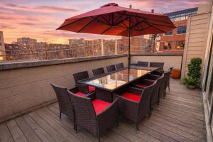 Huge 5BR Heart of Fulton Market Duplex of Dreams