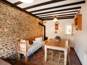 Honey Barrell Cottage
