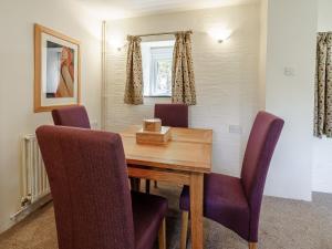 Honeysuckle - Uk35244