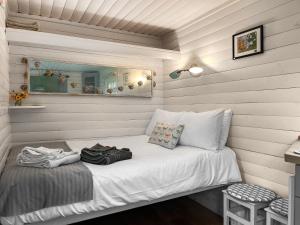 The Shepherds Hut - Uk50986