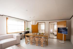 Opening January 2026, 5 minutes on foot from Busan Station, up to 20 people, 7QBED, Welcome Food