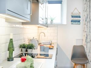 Shells Shore - Ukc6173