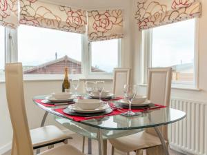 46 Meadow View - Ukc7109