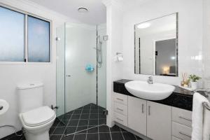 Beachfront Penthouse on The Strand, Townsville - 3 Bedrooms