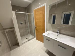 Flat 6 Modern 1 Bedroom Apartment Excellent London Links