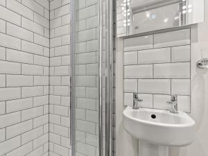 The Lighthouse -Ukc6168