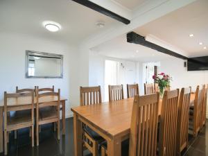 Farmhouse - Ukc3177