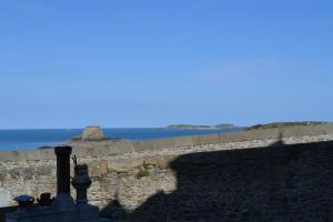 Hotels Hotel La Porte Saint Pierre-Logis Hotel Intra Muros : photos des chambres