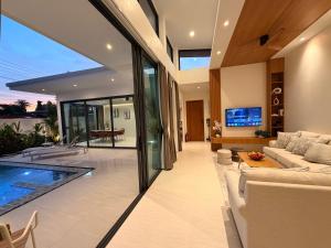 Chareen Pool Villa