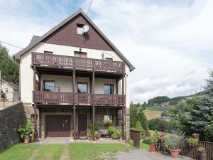 Cozy Apartment in Ore Mountains with Balcony