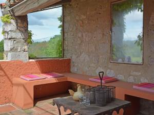 Villas Magnificent farmhouse with private pool and garden : photos des chambres
