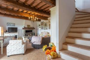 Villa With Trasimeno Lake View In Umbria