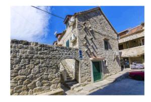 Apartment 2 in 500 years old house