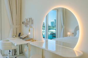 Luxury Beachfront Marina View Apartment With Private Beach Access By Green Sky Holiday Homes