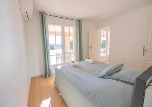La Subrane, 250 m2, View, 8 people, air conditioning and pool