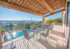 La Subrane, 250 m2, View, 8 people, air conditioning and pool