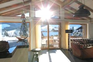 Mountain Lodge Leogang-Penthouse, Panorama-Bergblick, privater Lift, Kamin