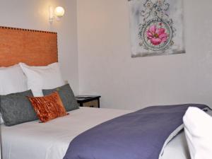 Hotels Le Chapeau Rouge : photos des chambres