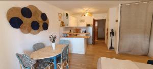 New 40m Beach Apt with Pool & Terrace