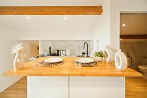 Saint Tropez High standing 3