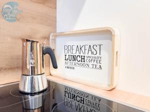 Marco Polo 26A Tirabora Short Rent