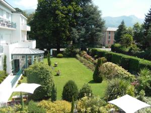 Hotels Logis Hotel Le Miramont : photos des chambres