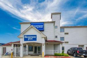 Rodeway Inn & Suites Port Arthur - Groves